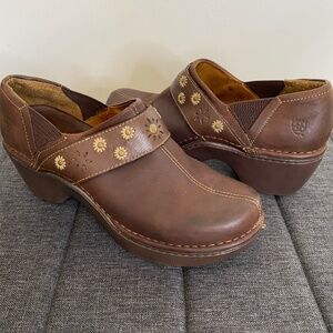 Ariat Brown Leather Platform Clogs with Studded Floral Strap